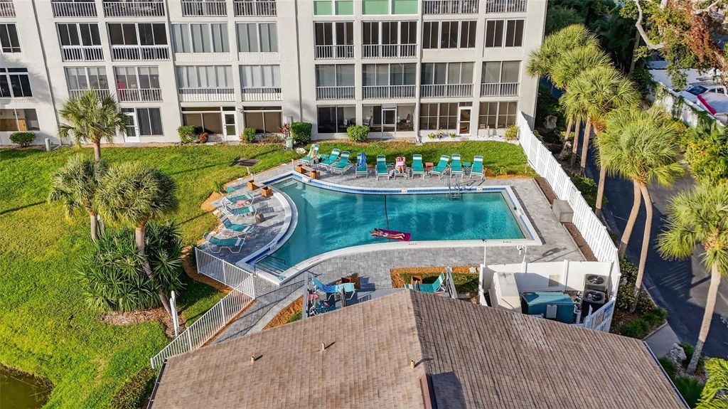 Image 16 of property listing at 4149 LAKE BAYSHORE DRIVE C511, Bradenton, FL 34205