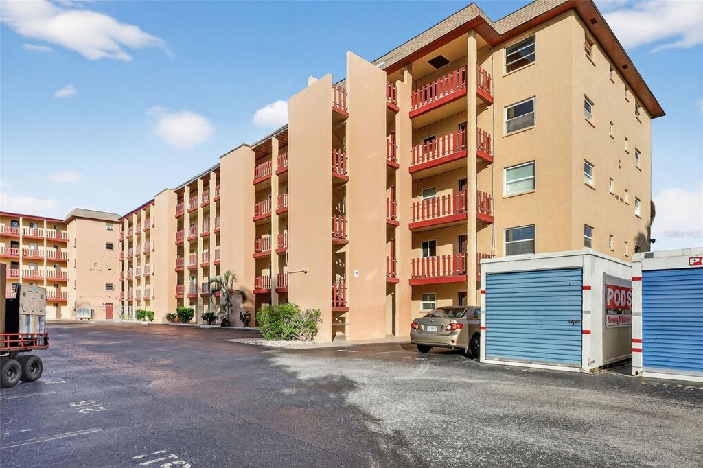 Image 38 of property listing at 4149 LAKE BAYSHORE DRIVE C511, Bradenton, FL 34205