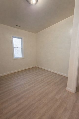 7321 S Saint Lawrence Avenue, Chicago, IL 60619