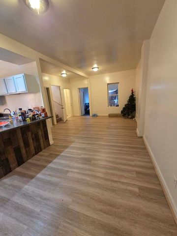 7321 S Saint Lawrence Avenue, Chicago, IL 60619