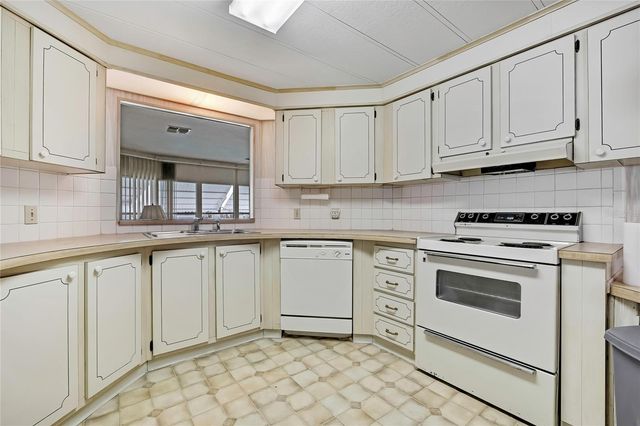 3230 BREWSTER DRIVE, Holiday, FL 34690