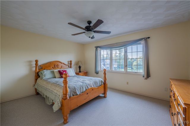 12 Christine Court South, New Hartford, NY 13413