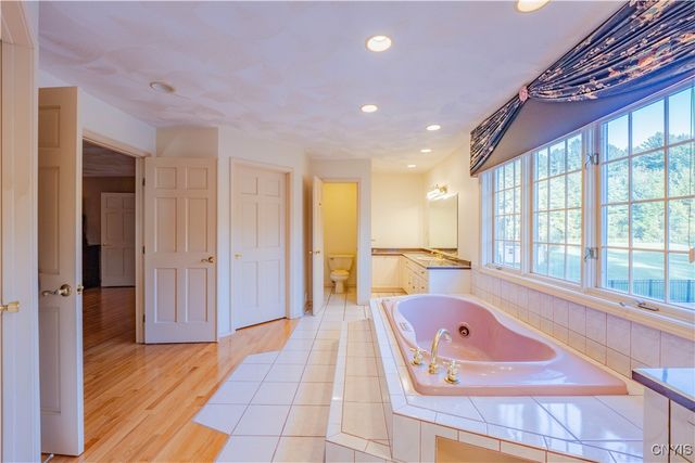 12 Christine Court South, New Hartford, NY 13413