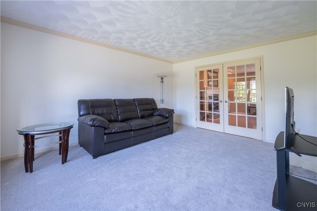 12 Christine Court South, New Hartford, NY 13413