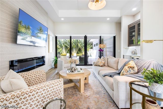 167 Burning Tree DR, Naples, FL 34105