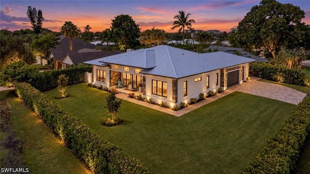 167 Burning Tree DR, Naples, FL 34105