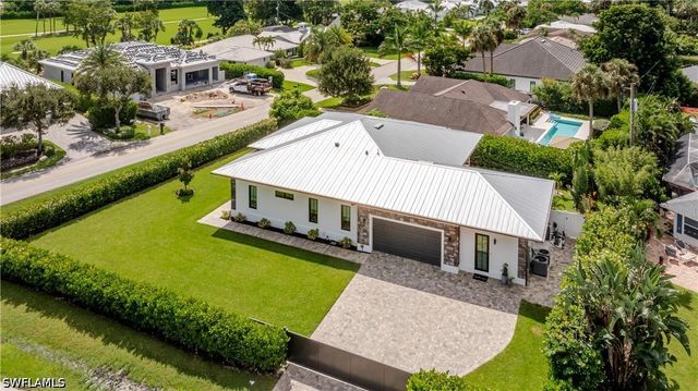 167 Burning Tree DR, Naples, FL 34105