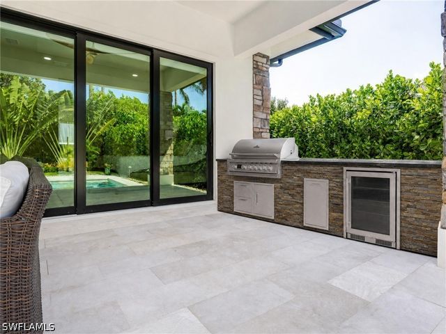 167 Burning Tree DR, Naples, FL 34105