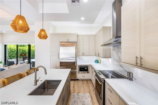 167 Burning Tree DR, Naples, FL 34105