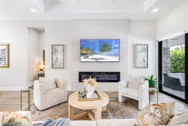 167 Burning Tree DR, Naples, FL 34105