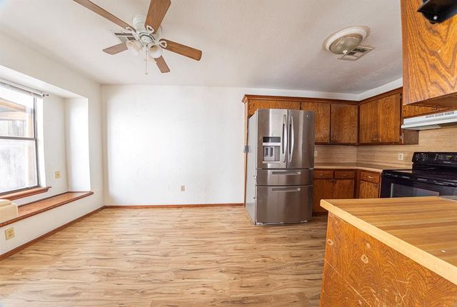 1113 Swan Lake Road, Edmond, OK 73003