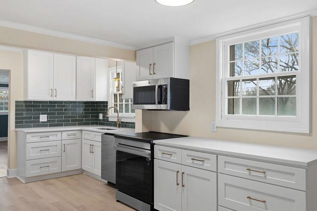 1225 Currey Rd, Nashville, TN 37217