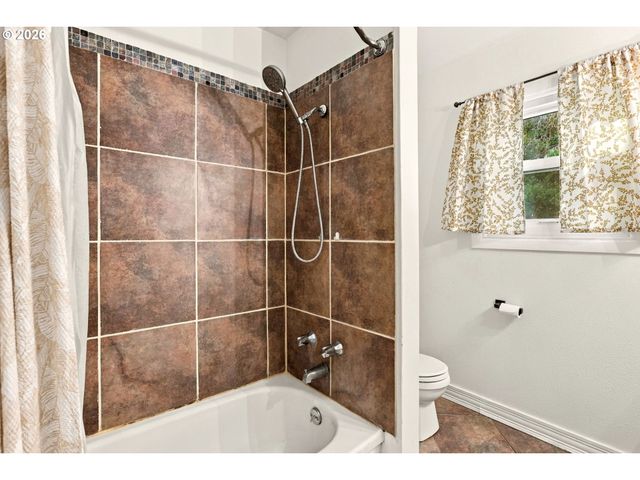 4735 Ne HARCOURT Ave, Keizer, OR 97303