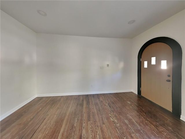 499 Woodlawn NW Avenue, Atlanta, GA 30318