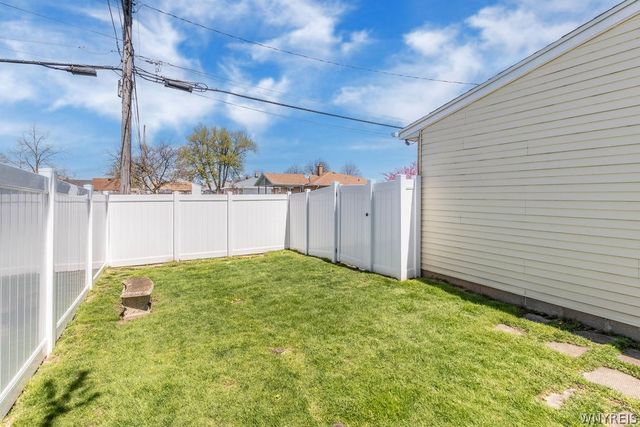 76 Lamson Road, Tonawanda, NY 14223