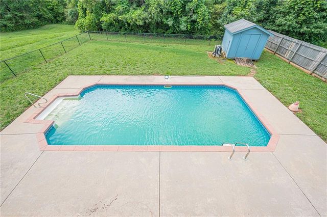 33 Misty Ridge Drive, Euharlee, GA 30145