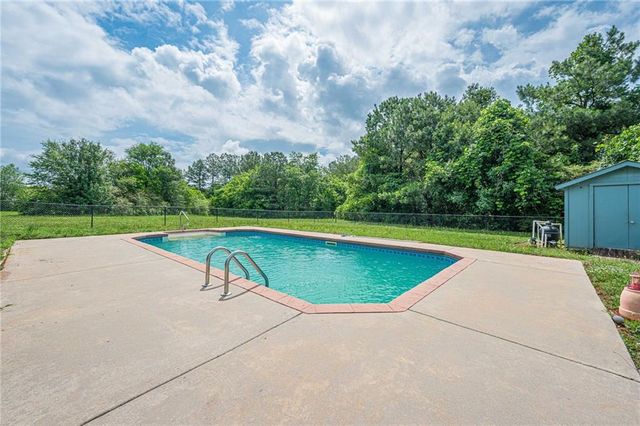33 Misty Ridge Drive, Euharlee, GA 30145