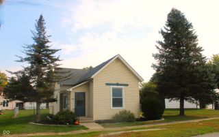 206 N John Street, Frankton, IN 46044