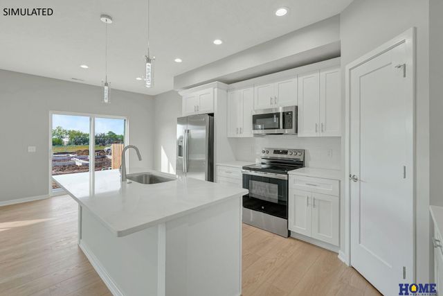 153 W Cowdrey Lane, Lincoln, NE 68523
