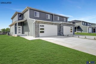 153 W Cowdrey Lane, Lincoln, NE 68523