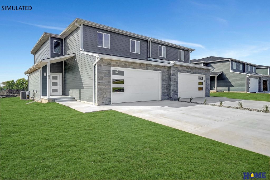 153 W Cowdrey Lane, Lincoln, NE 68523