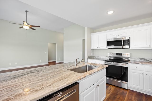 374 Allsbrook Rd., Loris, SC 29569