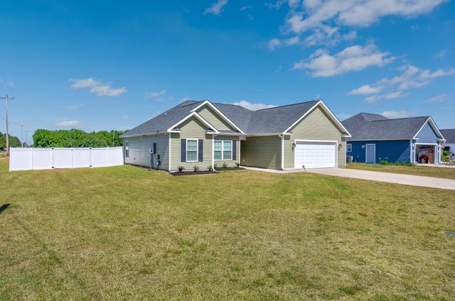 374 Allsbrook Rd., Loris, SC 29569