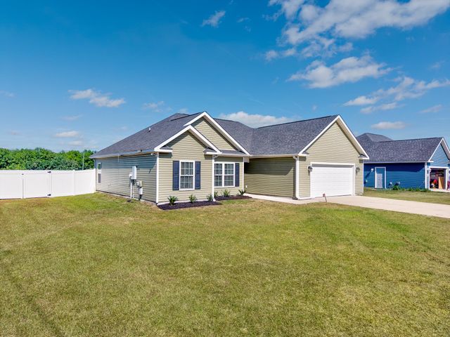 374 Allsbrook Rd., Loris, SC 29569