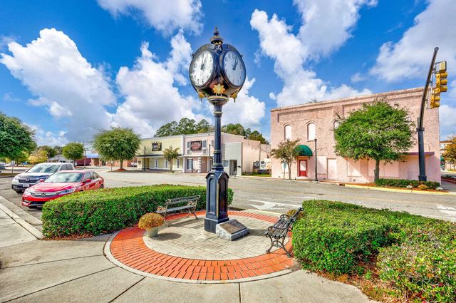 374 Allsbrook Rd., Loris, SC 29569