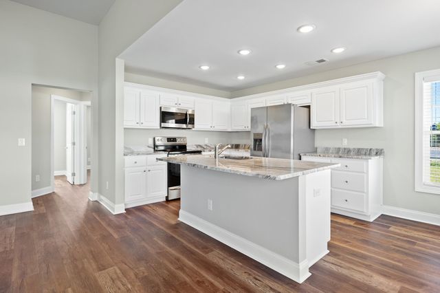 374 Allsbrook Rd., Loris, SC 29569