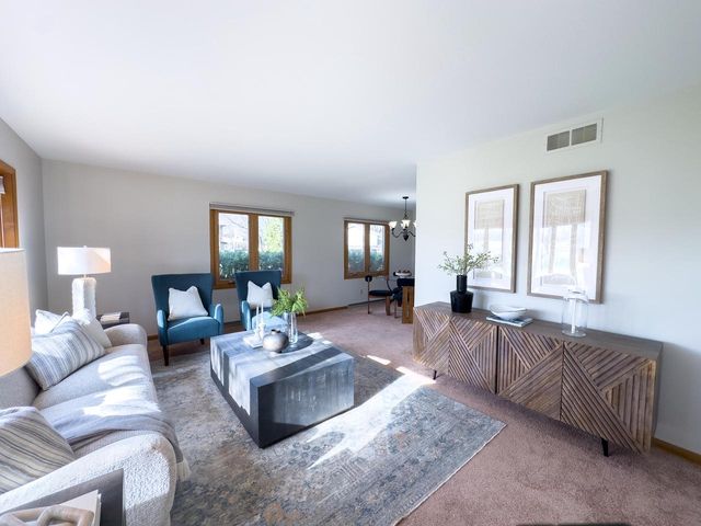 3340 Russel ROAD, New Berlin, WI 53151