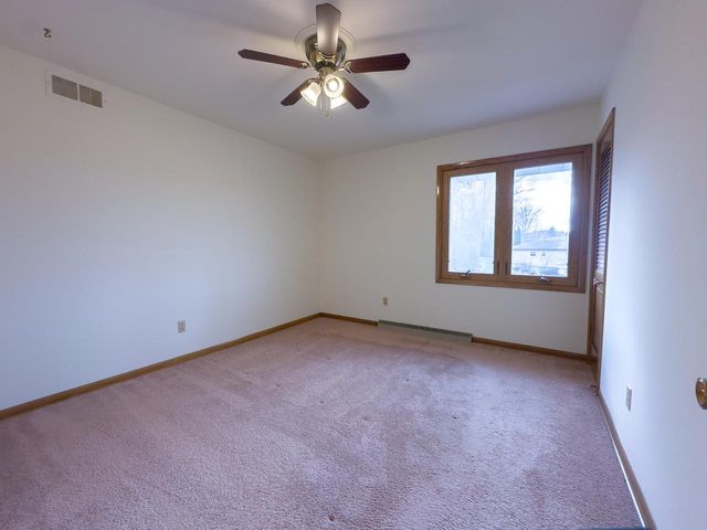 3340 Russel ROAD, New Berlin, WI 53151