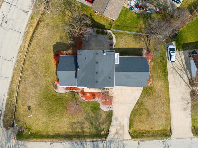 3340 Russel ROAD, New Berlin, WI 53151