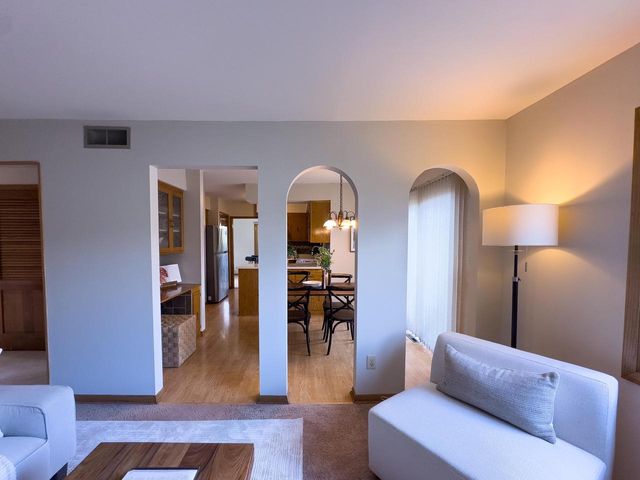 3340 Russel ROAD, New Berlin, WI 53151