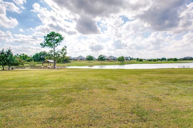 1020 Cheyenne Drive, Aubrey, TX 76227