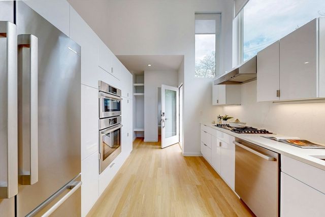 213 Third Street, Cambridge, MA 02141