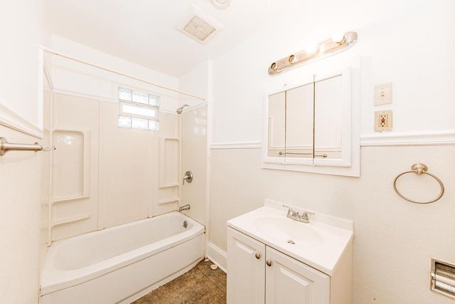 3465 N 1st STREET, Milwaukee, WI 53212