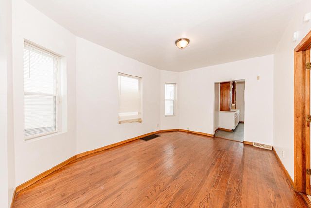 3465 N 1st STREET, Milwaukee, WI 53212