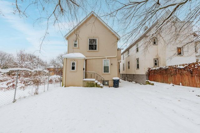 3465 N 1st STREET, Milwaukee, WI 53212
