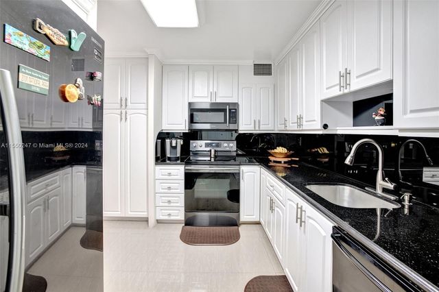 1601 S Ocean Dr 501, Hollywood, FL 33019