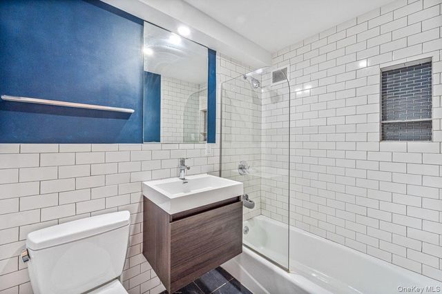 70-20 108 9M, Forest Hills, NY 11375