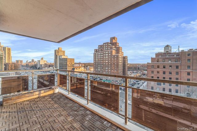 70-20 108 9M, Forest Hills, NY 11375