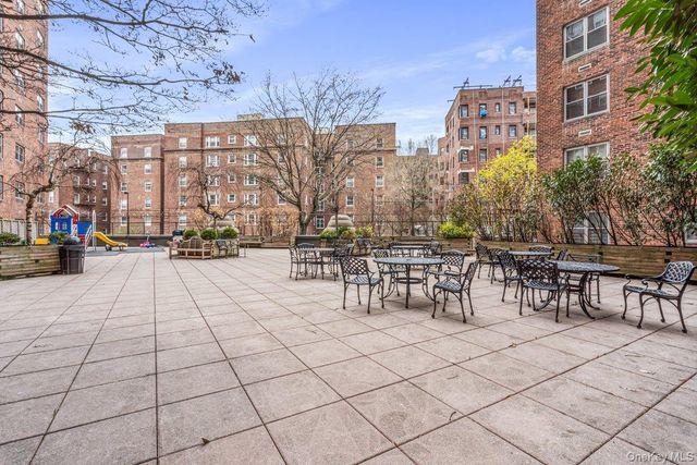 70-20 108 9M, Forest Hills, NY 11375