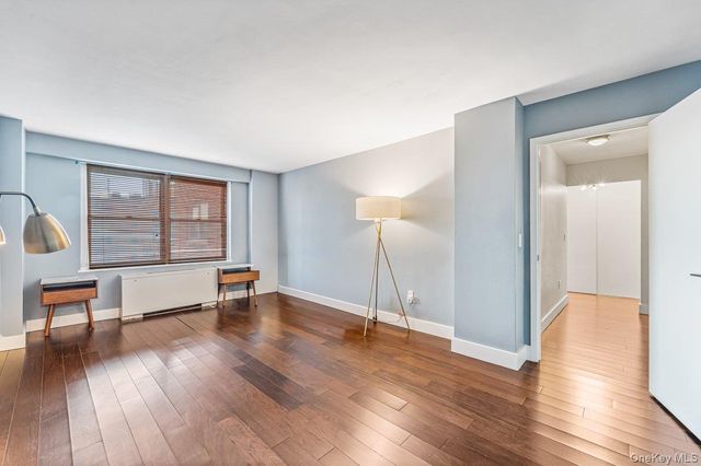 70-20 108 9M, Forest Hills, NY 11375