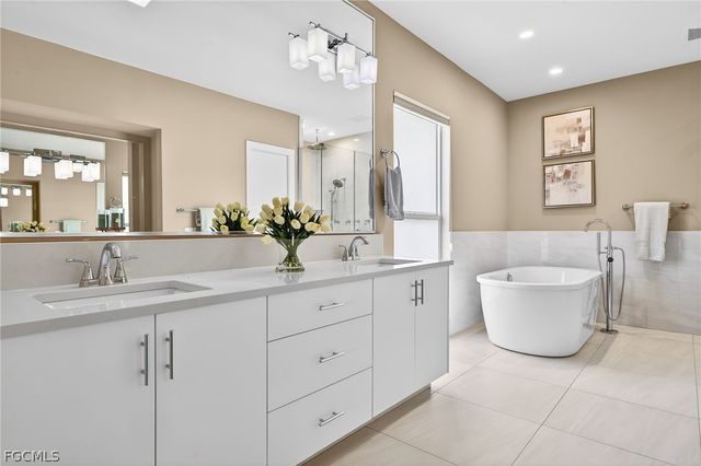 19 George Town, Fort Myers, FL 33919