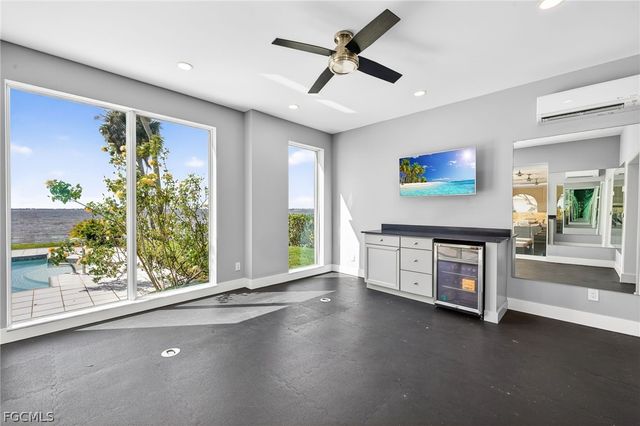 19 George Town, Fort Myers, FL 33919