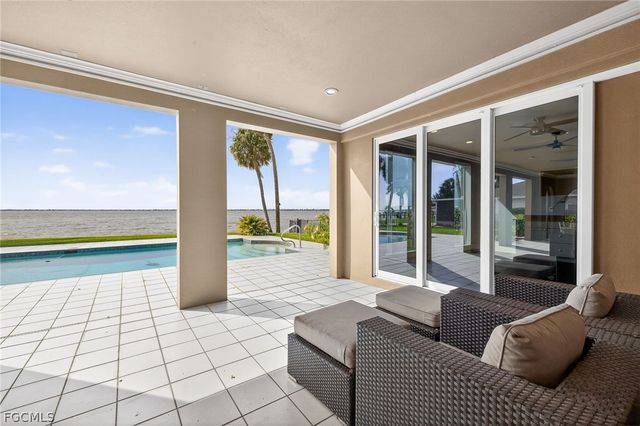 19 George Town, Fort Myers, FL 33919