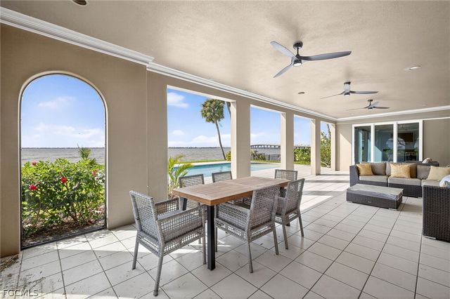 19 George Town, Fort Myers, FL 33919