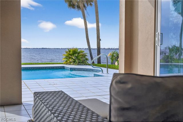 19 George Town, Fort Myers, FL 33919