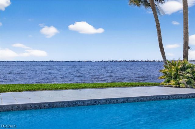 19 George Town, Fort Myers, FL 33919